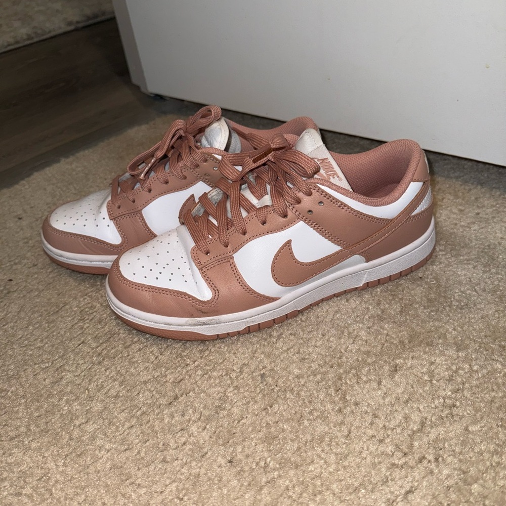 Women’s Nike Dunks